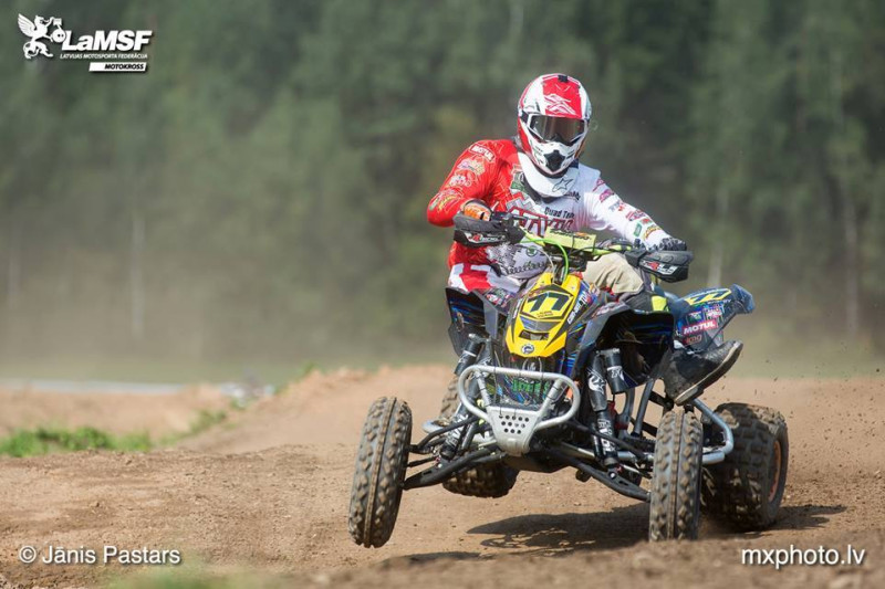 Jaunais talants Lauris Eizāns startēs kvadriciklu motokrosā Anglijā