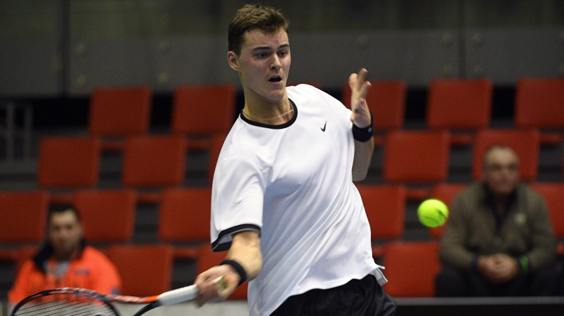 Podžus uzvar bijušo ATP spēlētāju Gabašvili