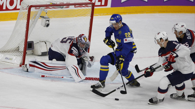 ASV sarūpē otro zaudējumu Zviedrijai, Somija izlaiž uzvaru pret čehiem