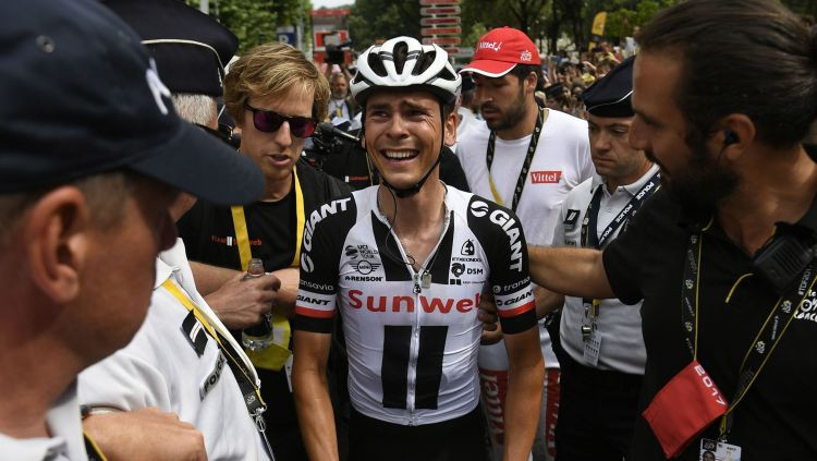 "Tour de France" finišā drāma un asaras, Ports un Tomass izstājas