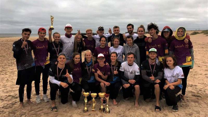 Pirmajā pludmales čempionātā triumfē salaspilieši