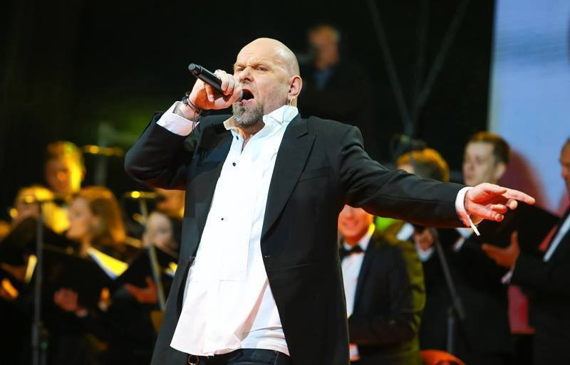 Jānis Bukums Latvijas valsts svētkos dāvina sava albuma “UGUNSLIETUS” bezmaksas lejupielādes