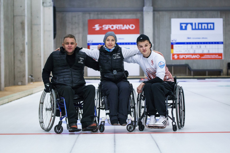 Latvijas ratiņkrēslu kērlinga izlase finišē otrā turnīrā Tallinā