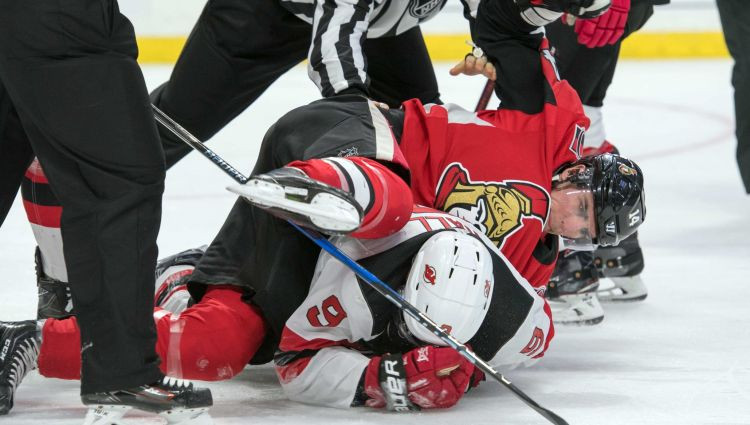NHL piespriež desmit spēļu diskvalifikāciju Otavas uzbrucējam Barouzam