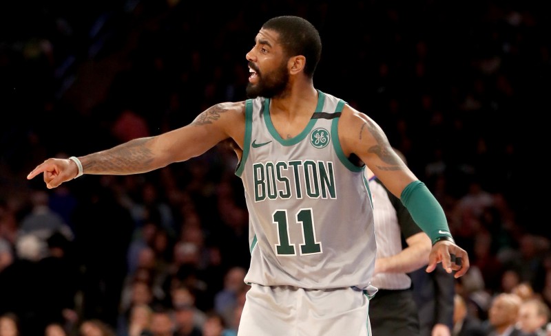 Bostonas "Celtics" līderim Ērvingam sezona beigusies