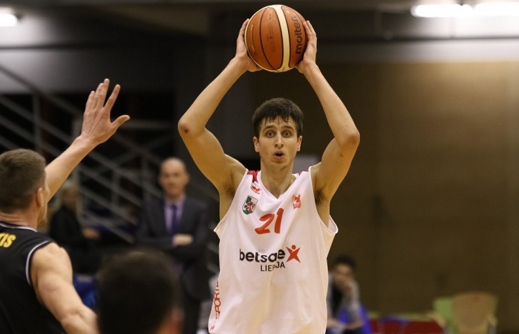 Rihards Bērziņš līdz sezonas beigām pievienojas ACB kluba "Burgos" sistēmai