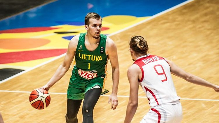 "EuroBasket U20": Lietuva sagrauj Turciju, Francija sāk ar diviem zaudējumiem