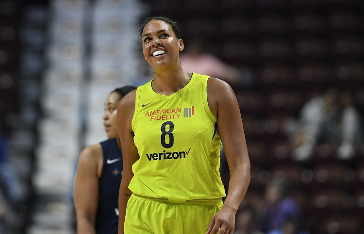 Traka, traka diena WNBA: austrāliete Kembedža samet 53 punktus