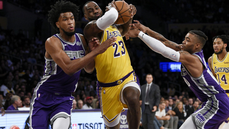 Lebrons ar 18 punktiem palīdz "Lakers" uzvarēt "Kings"