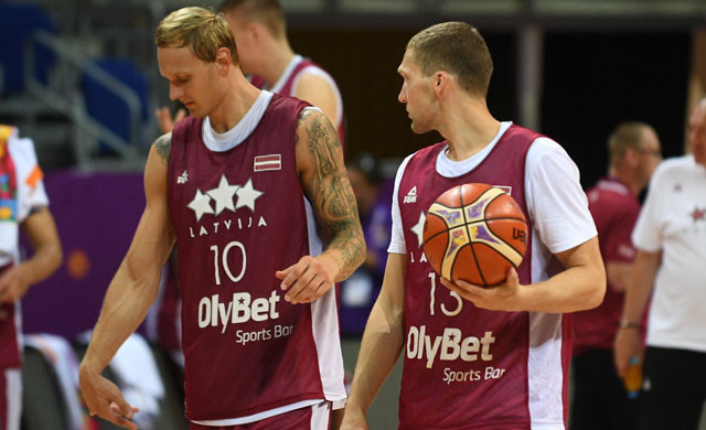 Latvija uz Melnkalni dosies 13 spēlētāju sastāvā