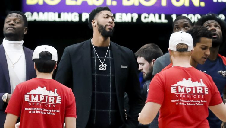 "Pelicans" ĢM par Deivisu uzklausa visus piedāvājumus, izņemot "Lakers"