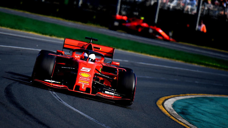 Briatore: "Arī šogad "Ferrari" nav izredžu uzveikt "Mercedes" komandu"