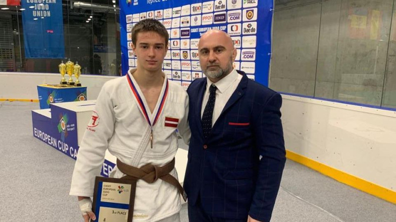 Džudists Skomorohovs zaudē cīņā par Eiropas kadetu čempionāta bronzu