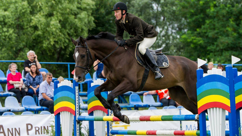 Treneris: "Ar normālu zirgu Švecovam jau būtu olimpiskais normatīvs"