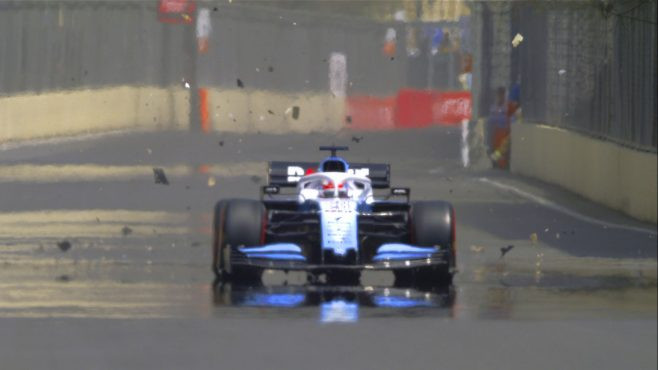 Pirmo F1 treniņu Baku aptur pēc incidenta, divreiz cieš "Williams" mašīna