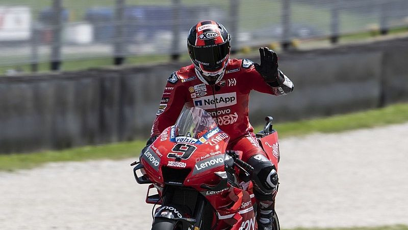 Mudžello trillerī Petruči izcīna pirmo uzvaru "MotoGP" karjerā