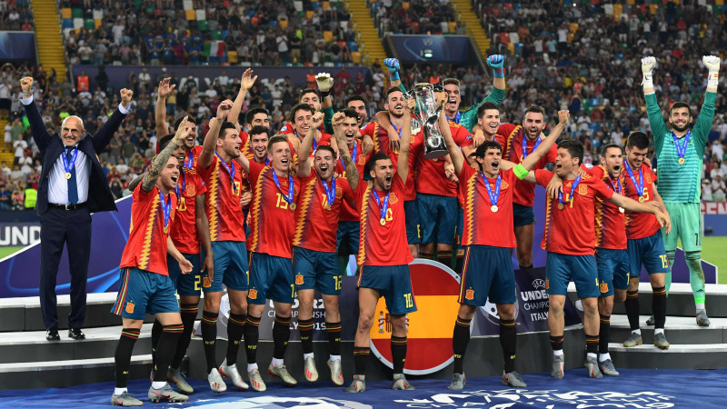 Spānijas U21 izlase izmanto savas iespējas un piekto reizi triumfē Eiropas čempionātā