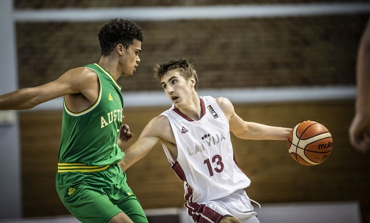 Latvijas U-19 basketbolists Būmeisters - otrais labākais piespēlētājs Pasaules kausā