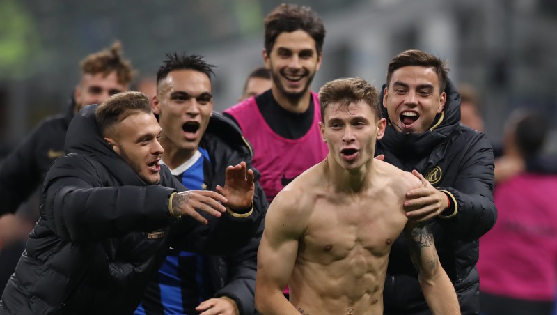 Milānas "Inter" atkal izrauj uzvaru, "Napoli" klūp piektajā spēlē pēc kārtas