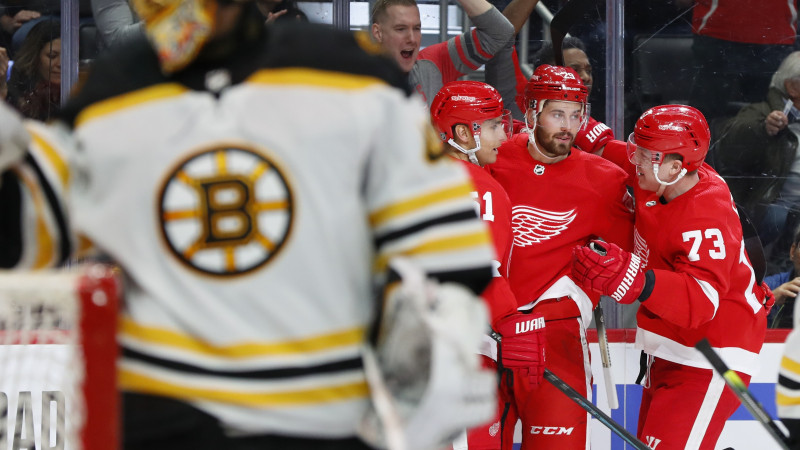 Dāvids nogāž Goliātu: NHL pastarīte "Red Wings" uzvar līderi "Bruins"