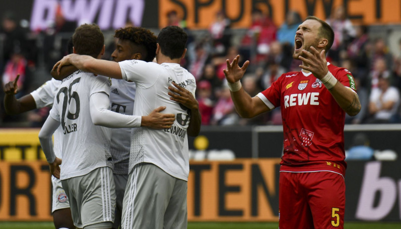 "Bayern" iesit trīs vārtus 13 minūtēs un atgriežas pirmajā vietā