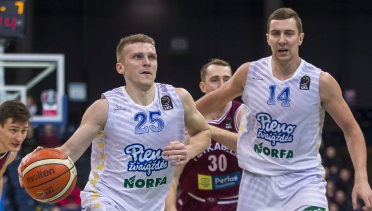 Medijs: Lietuvas basketbolā draud konflikts par to, vai spēlētājiem turpinās izmaksāt algas