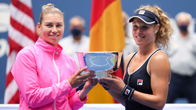 "US Open" dubultspēļu turnīrā uzvar pirmoreiz kopā spēlējušās Zīgemunda un Zvonarjova