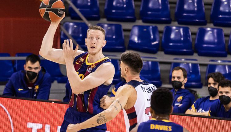 Šmits ar 13 punktiem un sešām bumbām kaldina ''Barcelona'' 24. uzvaru ACB līgā
