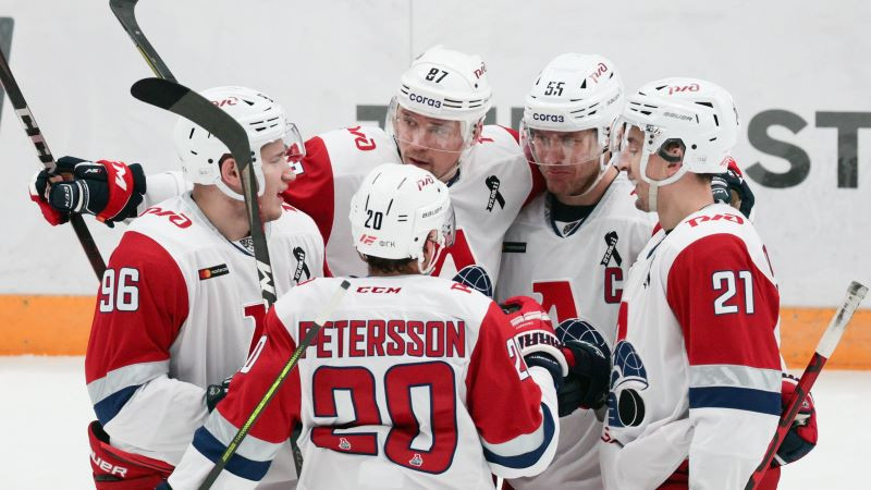 KHL izslēgšanas turnīra otrās kārtas ievadā "Lokomotiv" atstāj tukšā CSKA