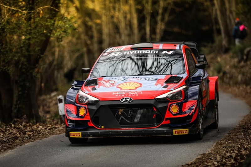 WRC zvaigznes gūst panākumus leģendārajā Sanremo rallijā