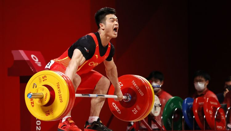 Ķīnai 4. zelts svarcelšanā, Albānijai nedaudz pietrūkst līdz pirmajai medaļai OS vēsturē