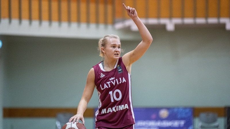 Izšķirošā diena: Latvijas U18 meitenēm spēle pret Krieviju