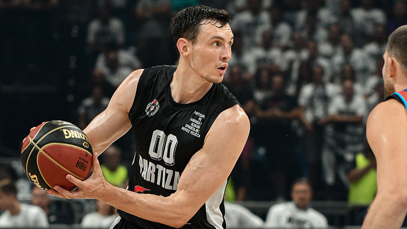 Rodions Kurucs oficiāli pamet "Partizan" un spēlēs NBA Vasaras līgā