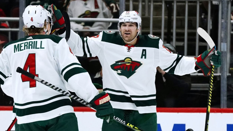 "Wild" ceturto spēli pēc kārtas gūst piecus vārtus, Kempbelam 36 seivi Toronto uzvarā