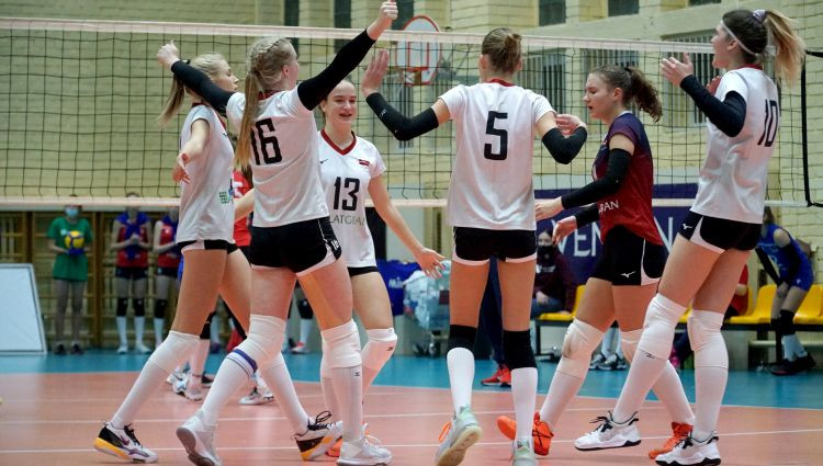 Latvijas U17 volejbolistes zaudē cīņā par piekto vietu EČ kvalifikācijas pirmajā kārtā