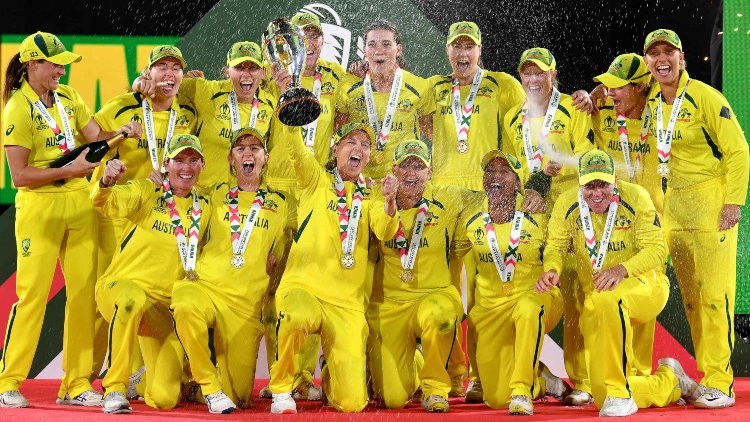 Austrālietes uzvar visos mačos un septīto reizi triumfē kriketa Pasaules kausā