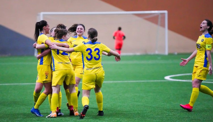Sieviešu Futbola līgas atklāšanas spēlē "Super Nova"/RTU uzvar "Audu"