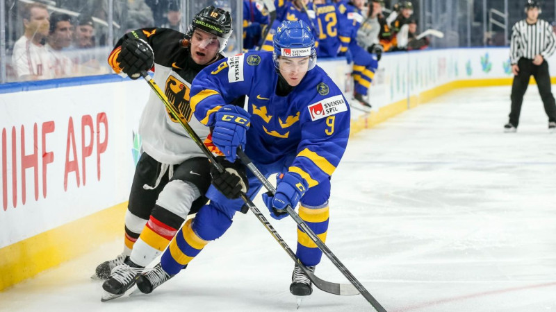 Latvija 1/4 finālā spēlēs pret Zviedriju, Kanādas U20 hokejisti triumfē A grupā