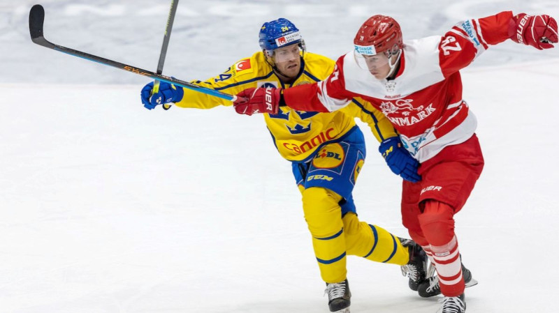 Zviedrijai un Čehijai pārliecinošas uzvaras, Igaunijas hokejisti pieveic Lietuvu