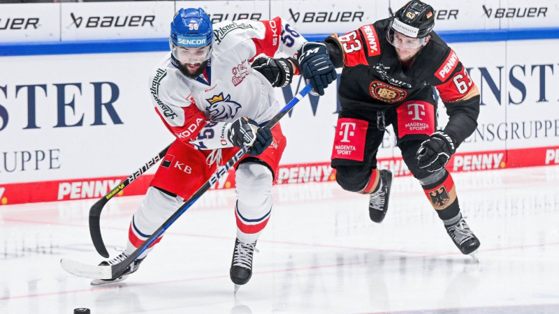 Čehi vēlreiz pārliecinoši apspēlē Vācijas hokejistus, Slovākijai otrā uzvara Šveicē