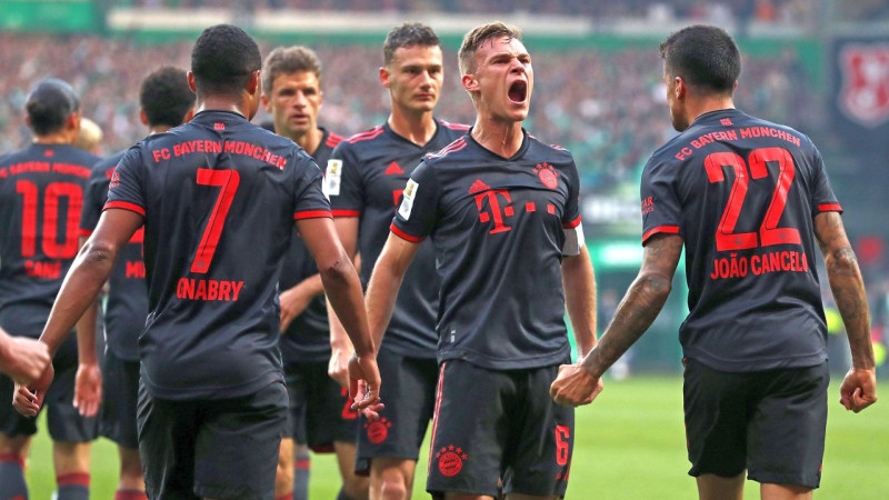 "Bayern" smagā kaujā nostiprina pozīcijas cīņā par Bundeslīgas titulu