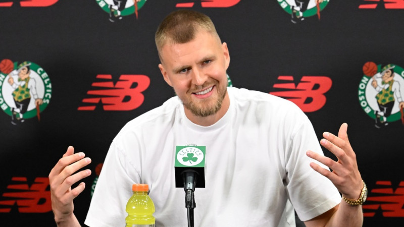 Porziņģis gatavojas spēlēt "Celtics" līdz 2026. gadam