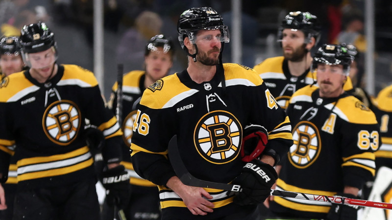 16 gadus Bostonas "Bruins" pavadījušais Krejči nūju noliek šķūnītī