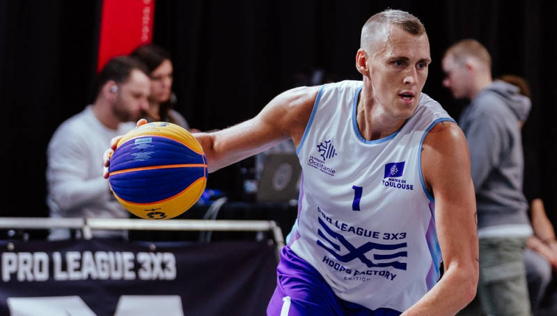 Latvijas 3x3 basketbolistiem divas uzvaras un izlaists panākums pret lietuviešiem