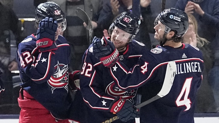 "Blue Jackets" par 4,5 miljoniem pagarina līgumu ar centru Silindžeru