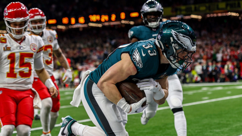 "Eagles" iedzen izmisumā Mahoumsa brigādi un revanšējas par aizpērno Super Bowl finālu