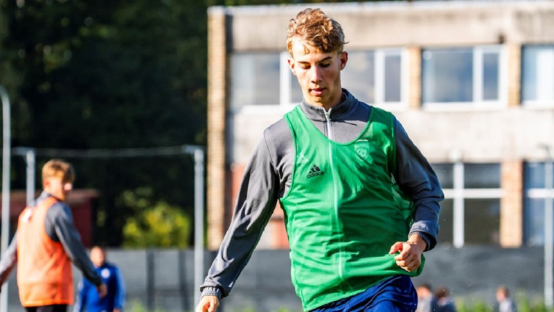 U-19 izlasē spēlēm ar grandiem iekļauti spēlētāji no sešiem ārvalstu klubiem