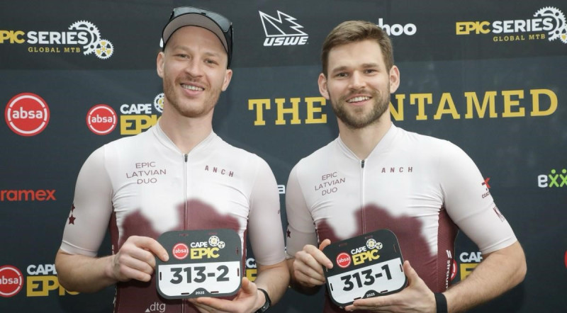 Žunna un Krūmiņš izcīna 36. vietu ''Absa Cape Epic'' pirmajā posmā