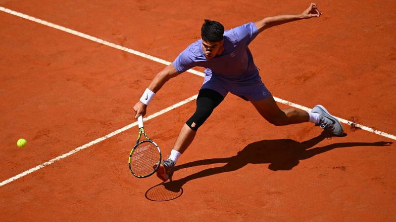 Alkarass atgriežas apritē un pārvar Romas "Masters" otro kārtu