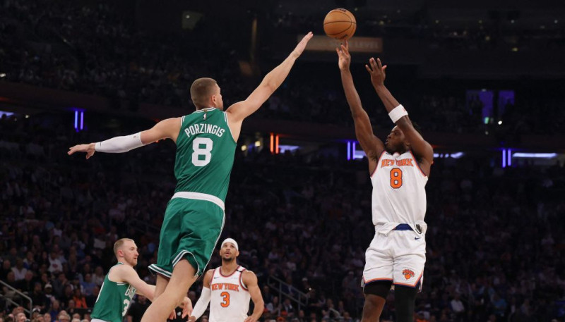 Sezona beigusies: Porziņģa pārstāvētā "Celtics" noliek čempiones pilnvaras